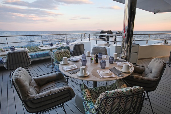 Emerald Cruises, Emerald Sakara & Azzurra, La Cucina Terrace 1.jpg
